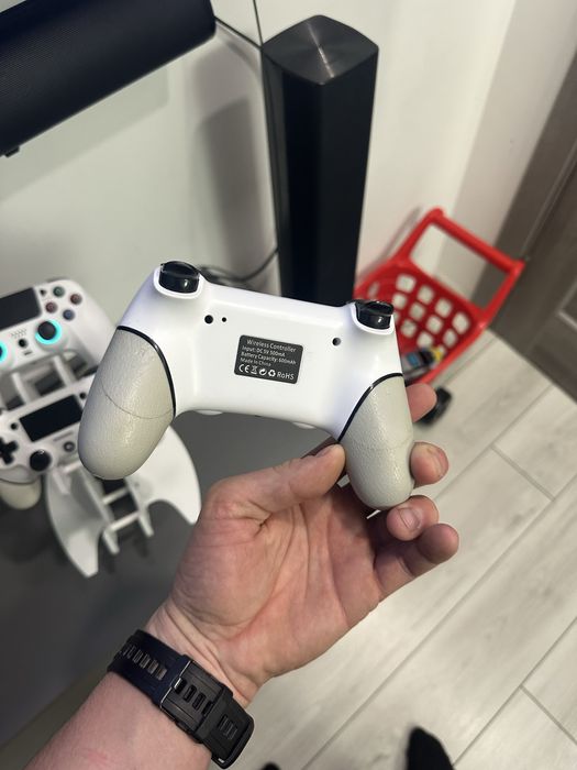 Продам бездротовий геймпад для PS4
