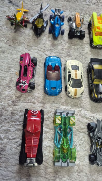 Машинки ХотВилс hot wheels