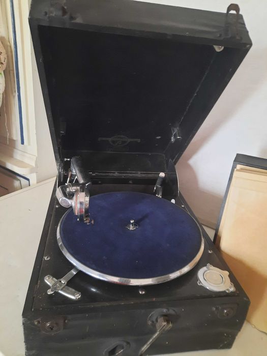 Grafonola antiga COLUMBIA