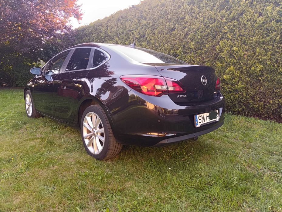 Opel Astra J Sedan 1.7 CDTI 131 KM Cosmo | I właściciel | Bezwypadkowy | 2014