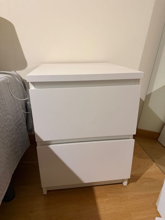 Par de Mesinhas de Cabeceira IKEA (Brancas)