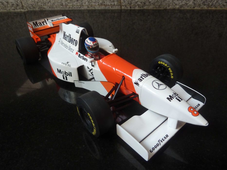 1:18 Minichamps, McLaren Mercedes MP4/10, Hakkinen, Marlboro, AutoArt