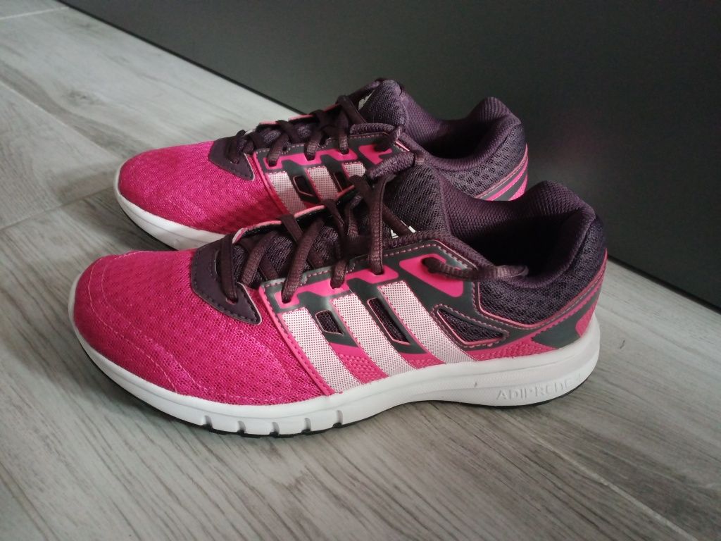 Buty sportowe damskie Adidas adiprene rozm. 37 5 23 5 cm od Widzew OLX.pl