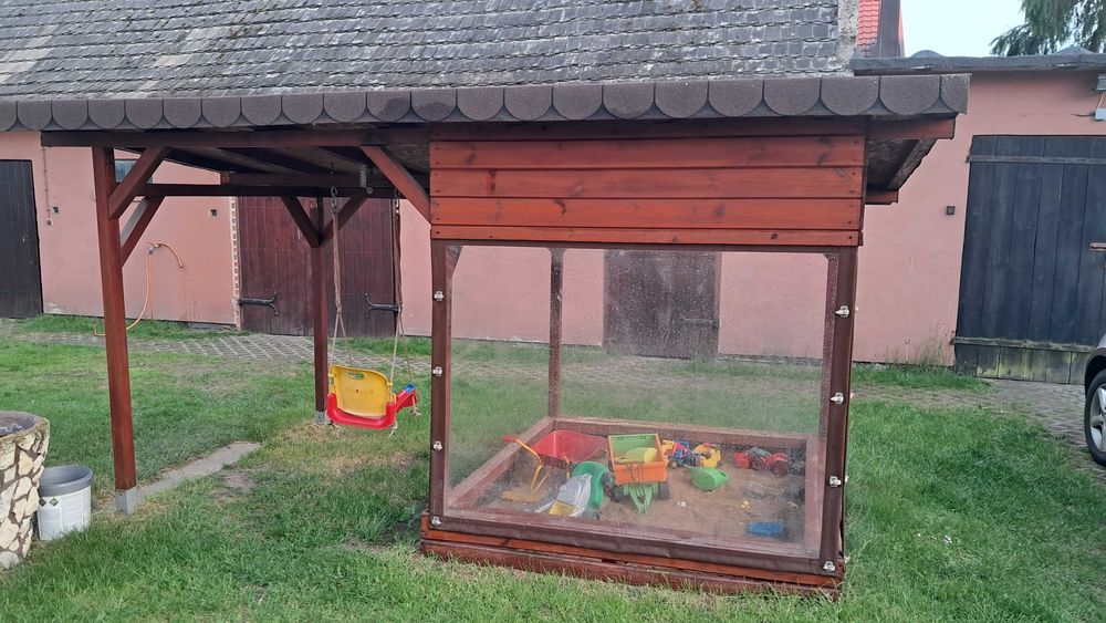 Plac zabaw,hustawka,piaskpwnica