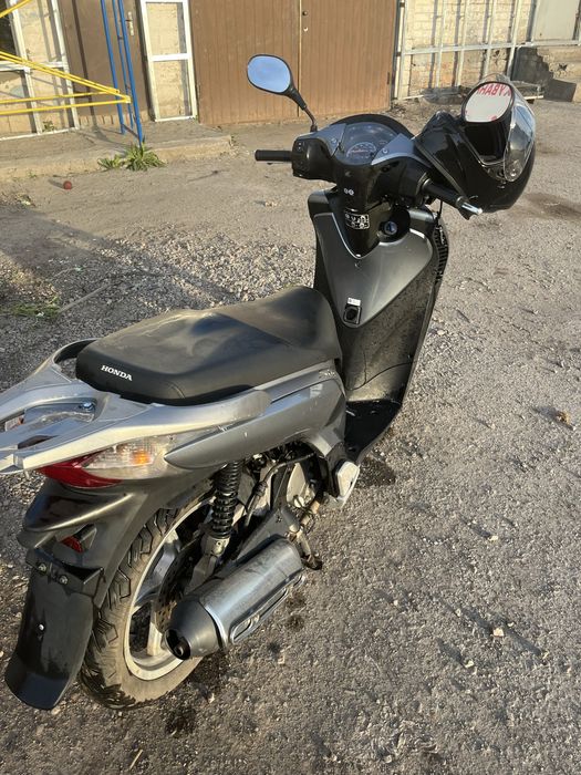 Мотоцикл Honda sh150i