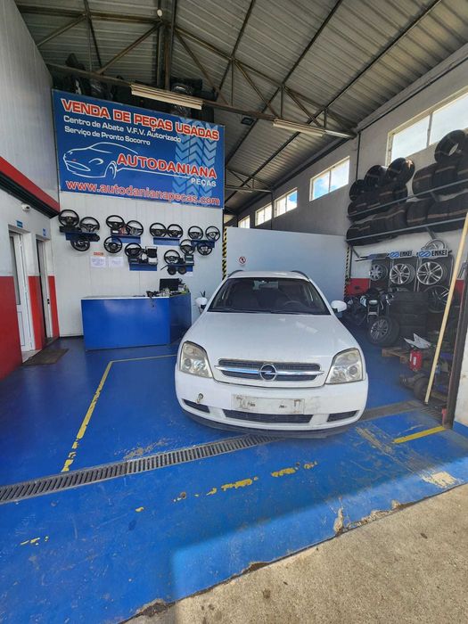 Opel Vectra C Caravan 2.2 DTI de 2004 ás peças