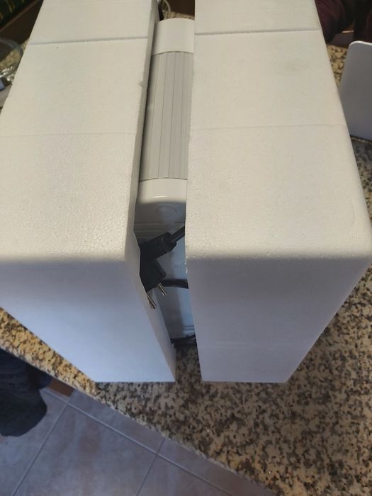 Máquina de café Dimobilli D6 com avaria