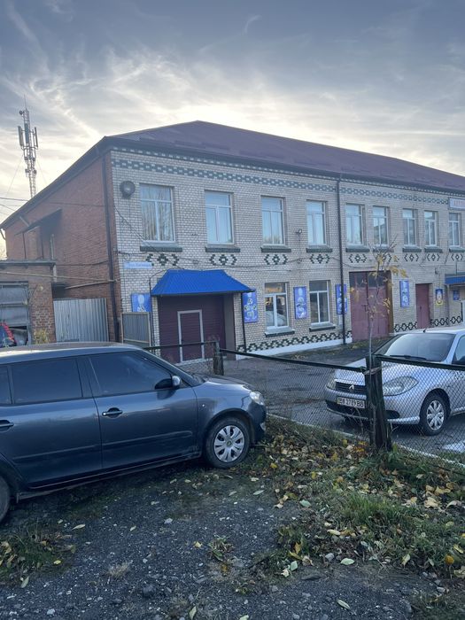 Зарядні станції, парковка, 3 локації зі струмом