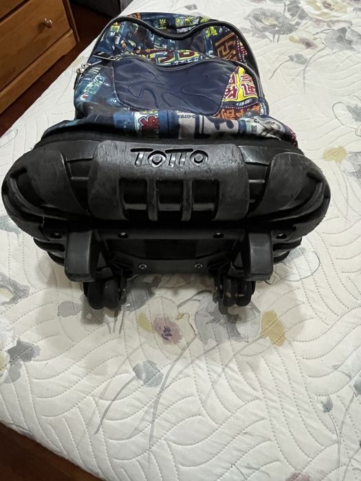 Mochila / Troley marca Totto