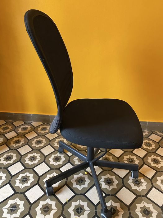 Cadeira giratória de escritorio