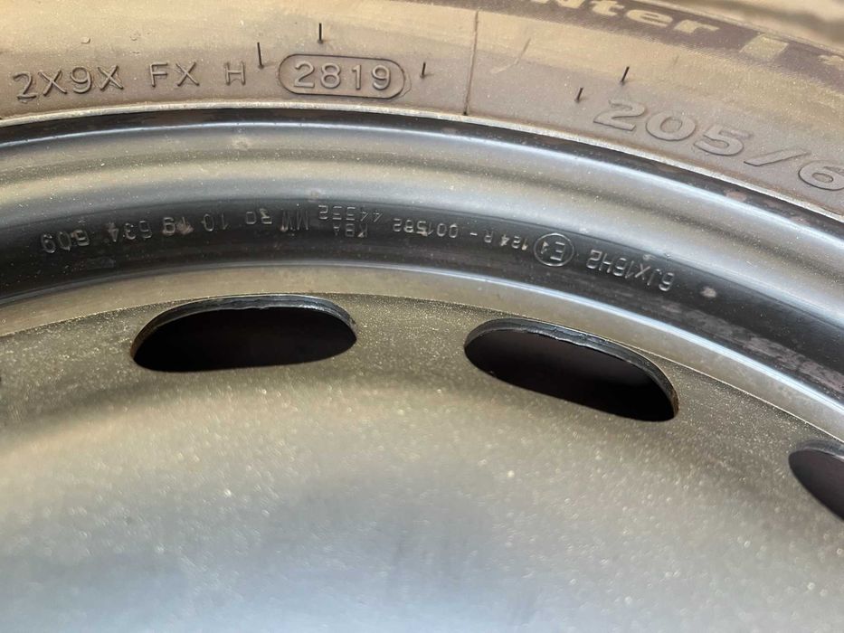 Koła Zimowe Seat Arona 205/60R16 hankook winter