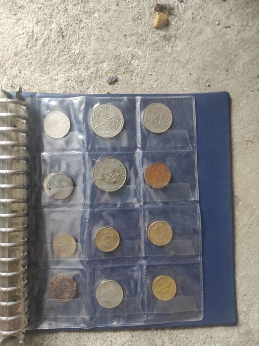Conjunto de moedas antigas