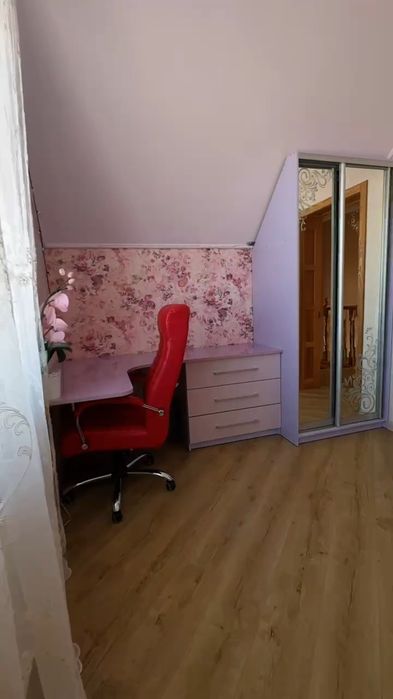 Продам двухэтажный дом в селе Бездрик