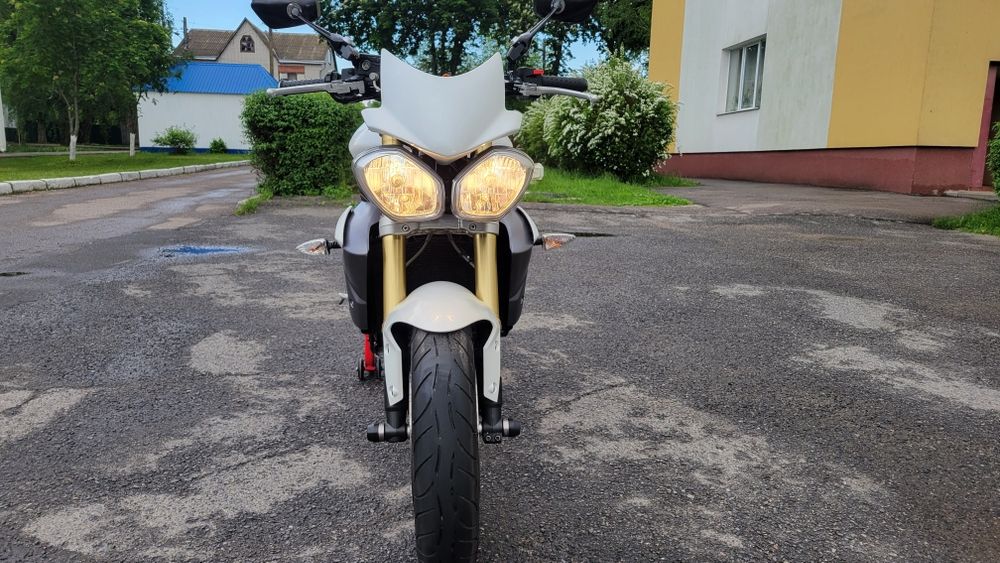 Triumph Street Triple 675 з Японії