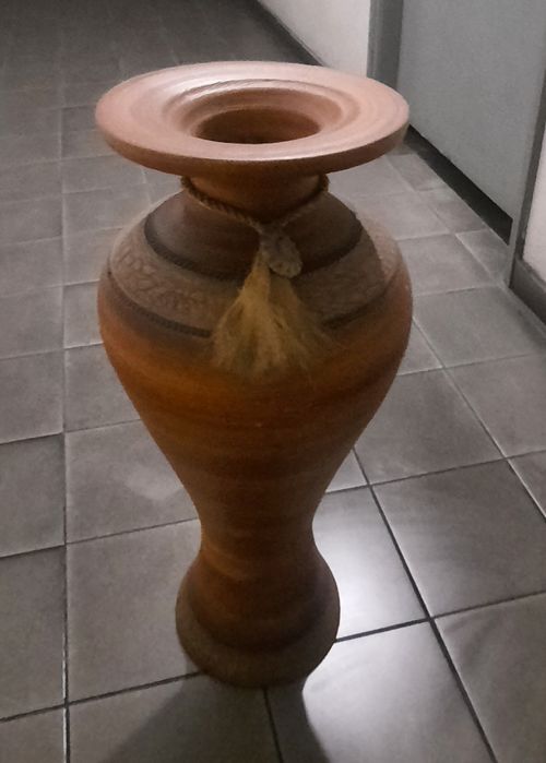 Jarrão de barro usado