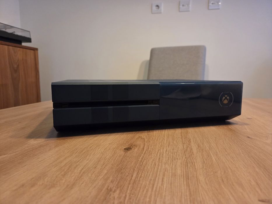 Xbox One Forza Motorsport 6 Limited Edition 1TB - Como Nova