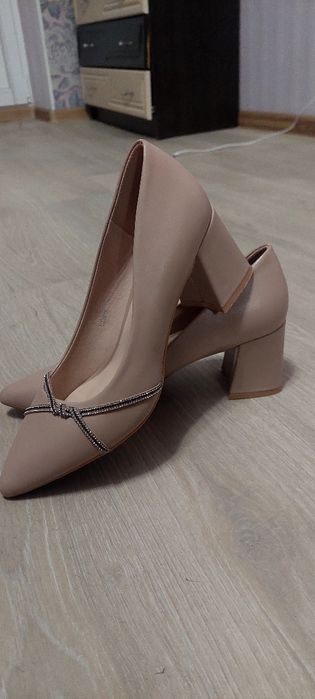 Туфлі жіночі 38 розмір