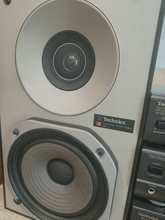 Wieża Technics z kolumnami