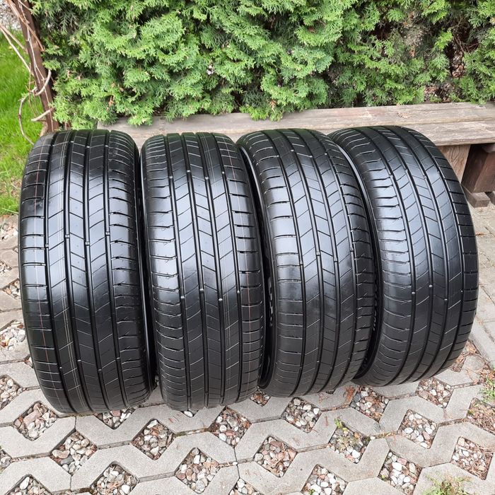 Komplet opon letnich KUMHO  r18 215/55 nowe