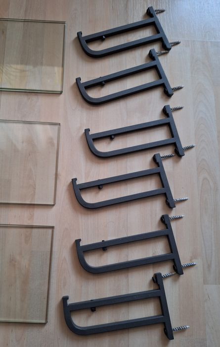 Szklane wiszące półki