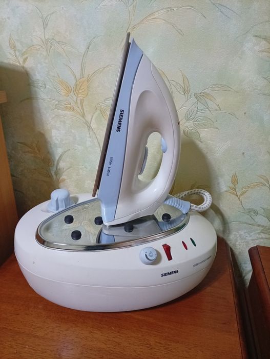 Парова станція, праска Siemens (утюг)