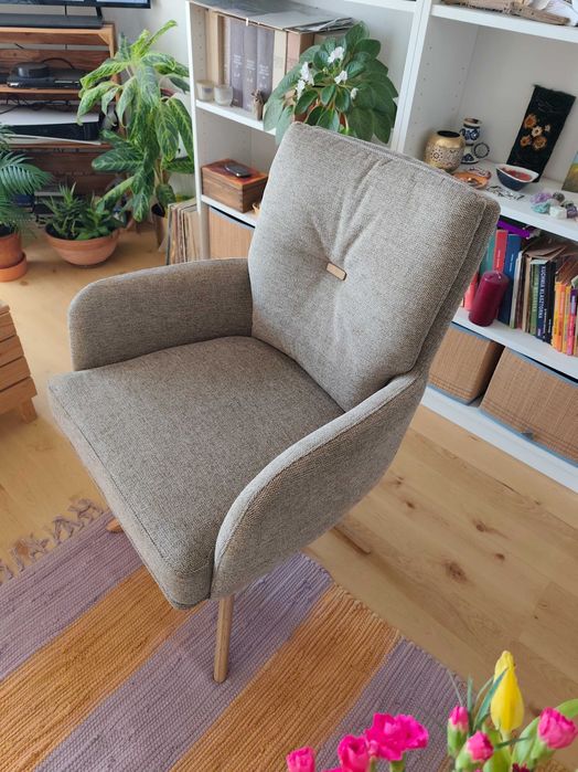 Krzesło tapicerowane obrotowe