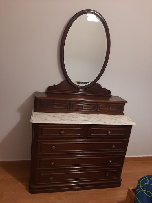 Comoda com espelho