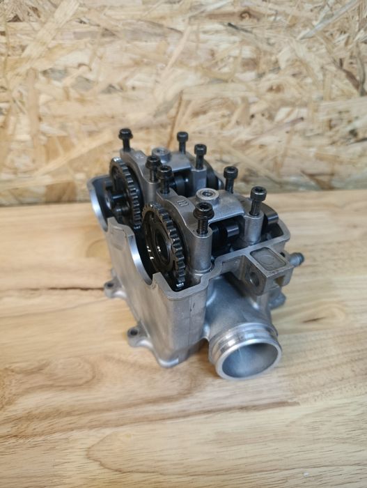 Głowica Suzuki Rmz 250 07-09 rok stan BDB