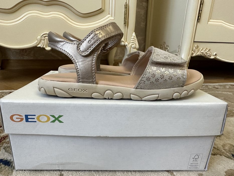 Босоніжки Geox 33р.