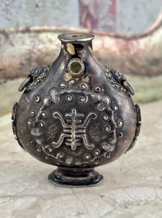 Srebrna tabakierka (pr. 800). Mongolia XIX wiek, unikat