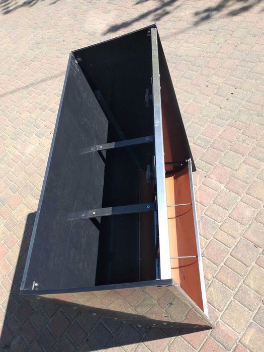 Polietylenowy AUTOMAT skrzynkowy dla 36 tuczników - karmnik na sucho