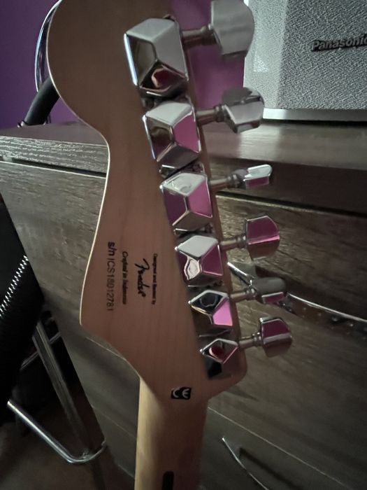 Электрогитара Fender