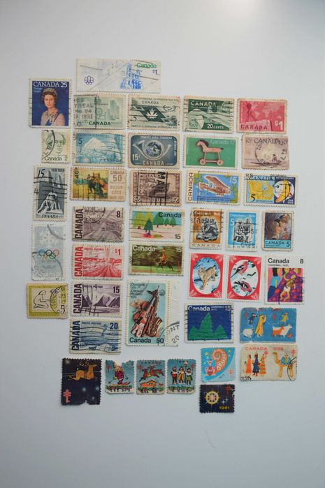 Lot 40 Canadian Stamps: Various