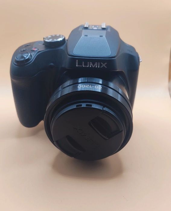 Conjunto Máquina Fotográfica Panasonic Lumix DC-FZ82