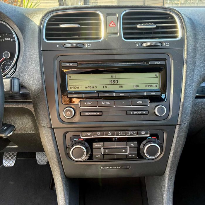 VW Golf VI 1.6 TDi Confortline · Nacional — photo 5