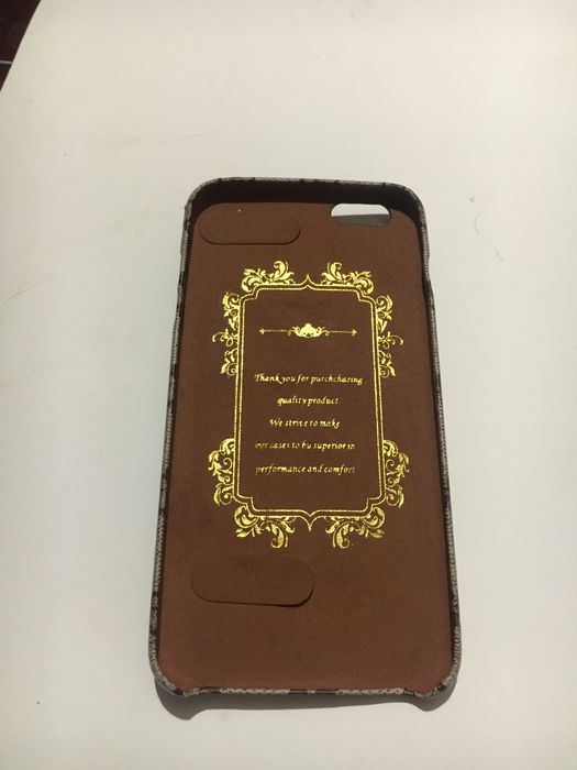 Чехлы для iPhone 8 Plus дёшево отдам