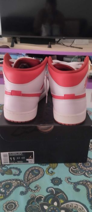 Nike Jordan 1 Mid Novos na caixa