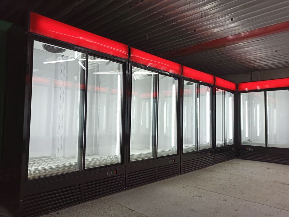 Холодильна вітрина.Вітрина шафа.Холодильне обладнання. Холодильник