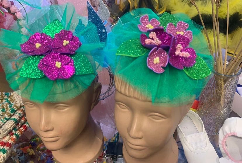 Обруч фіалки, тюльпана, весни