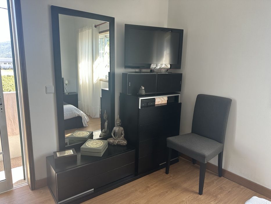 Vendo quarto completo e roupeiro