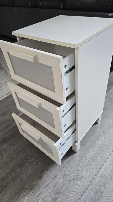 Mesa de cabeceira branca IKEA