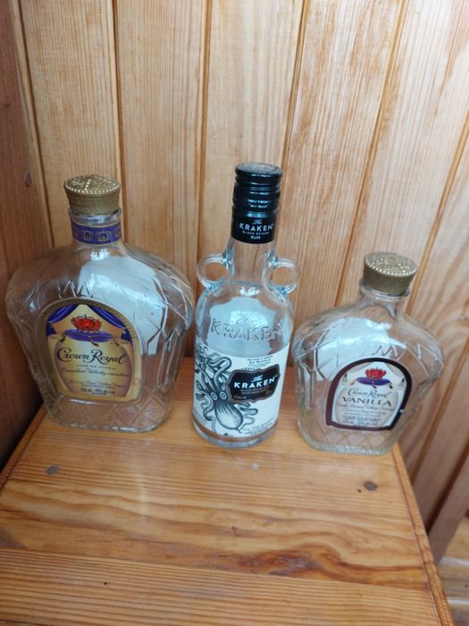 Бутылки   стекло . Цена указана за три.