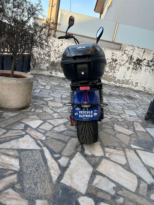 Vendo scooter eletrica