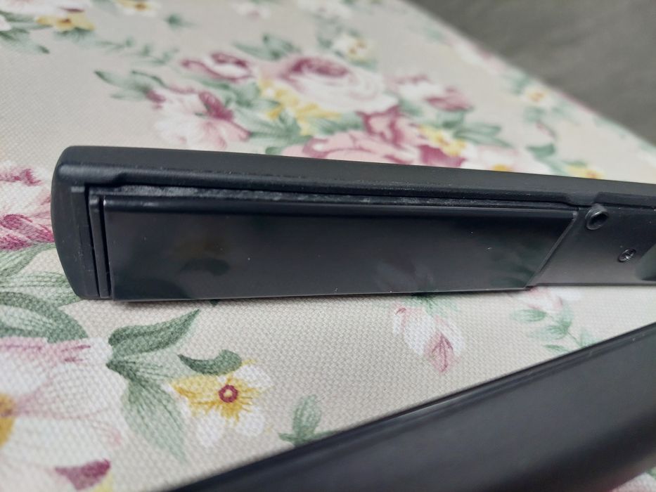 Prostownica do włosów Valera