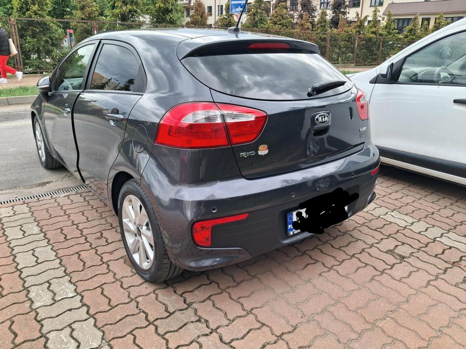 Samochód Kia Rio 2015r