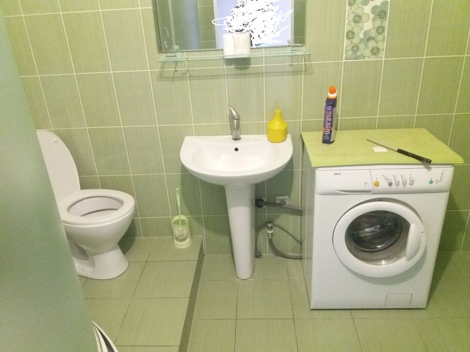 Дівчині кімната під ключ 7минпеш метро Позняки безхозяев Набирайте [[