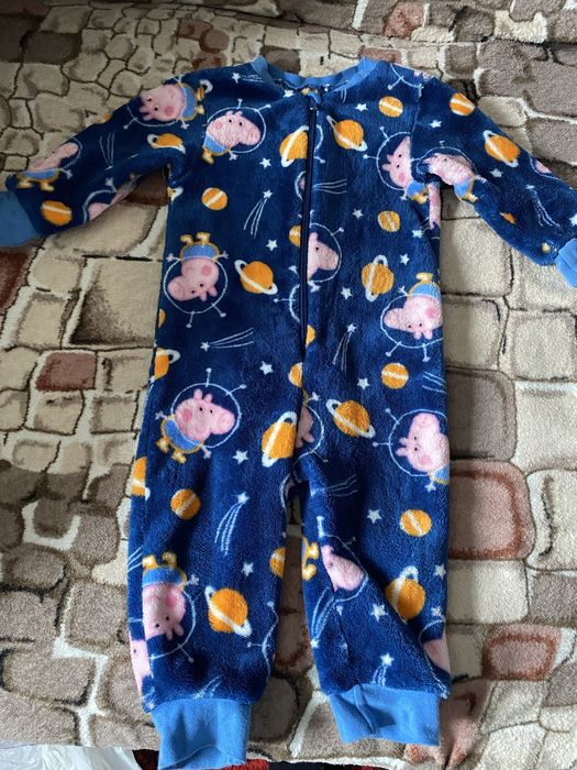 Віддам дитячі речі за символічну суму