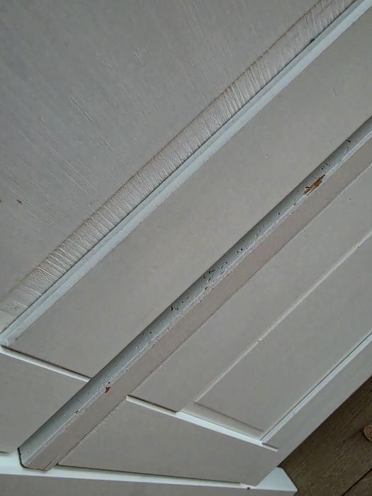 Ikea Sundvik biała szafa sosnowa
