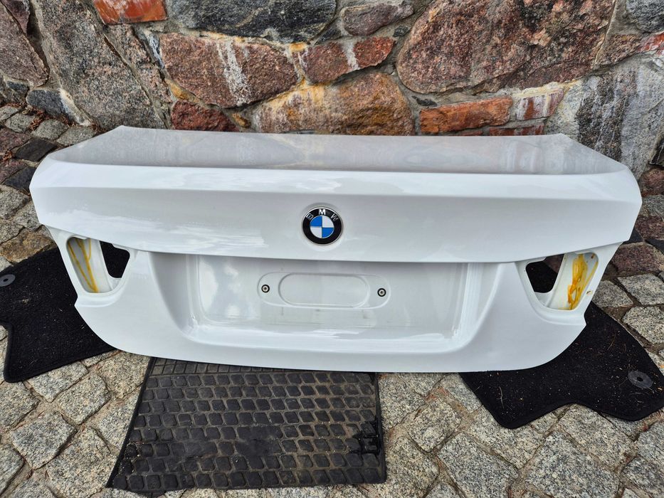 bmw e90 lci sedan klapa tylna bagażnika tył biała ALPINWEISS 3