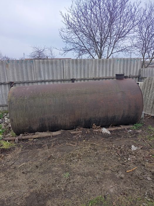 Продам бочку 2,5куба